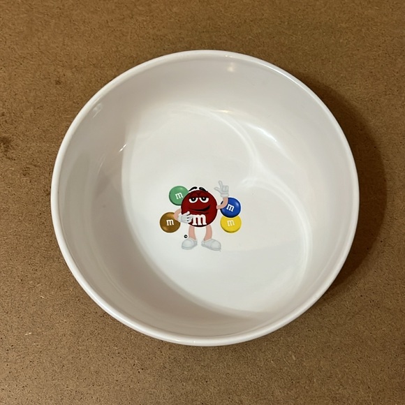 M&M’s Bowl - Picture 2 of 4